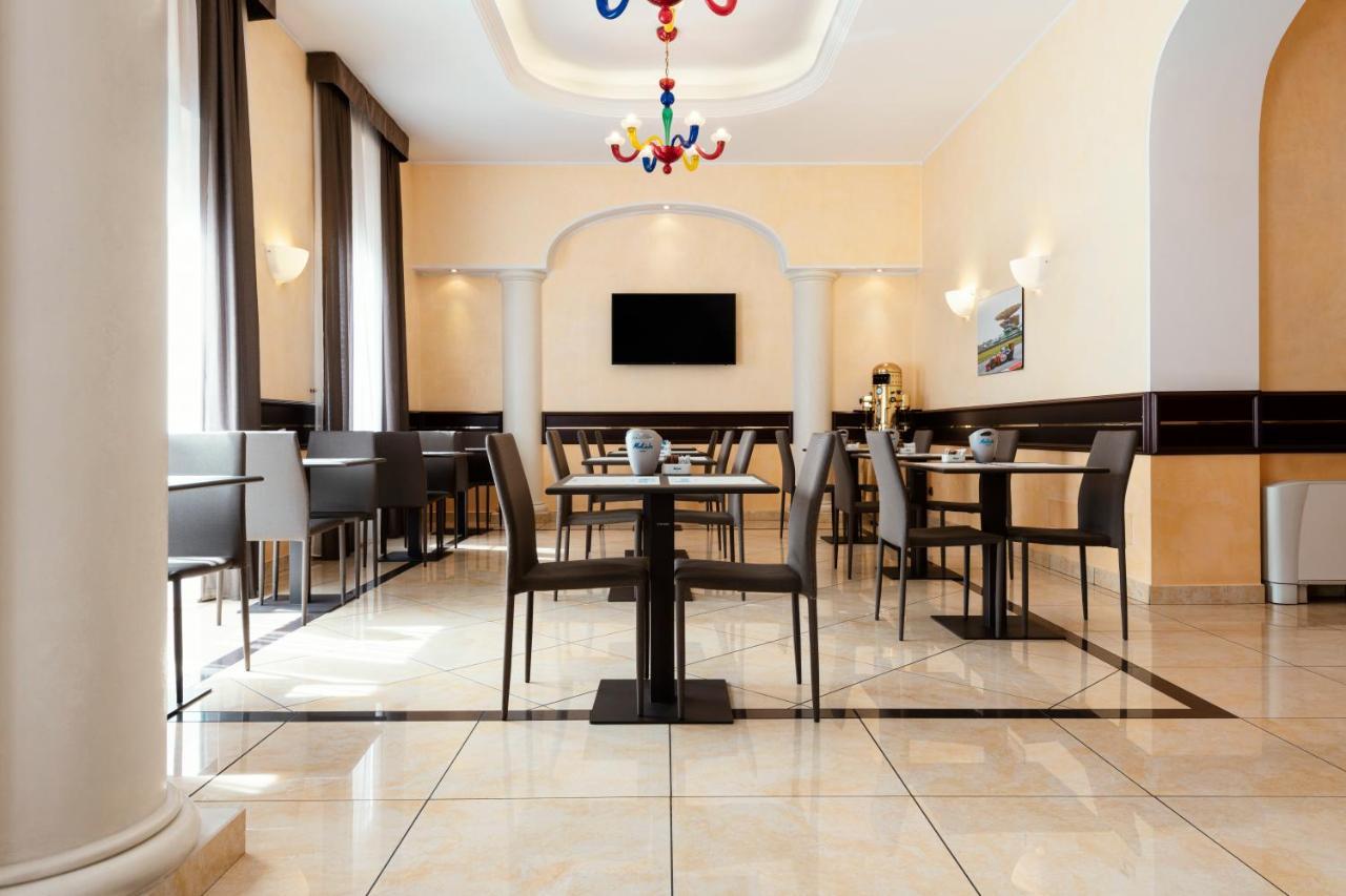 Mokinba Hotels Baviera Milano Esterno foto