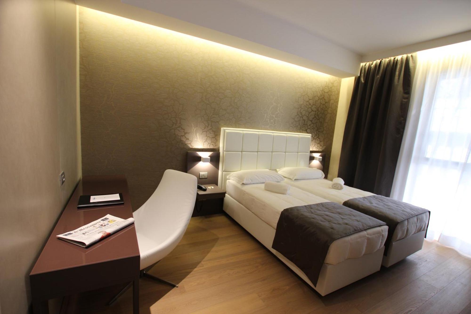 Mokinba Hotels Baviera Milano Camera foto