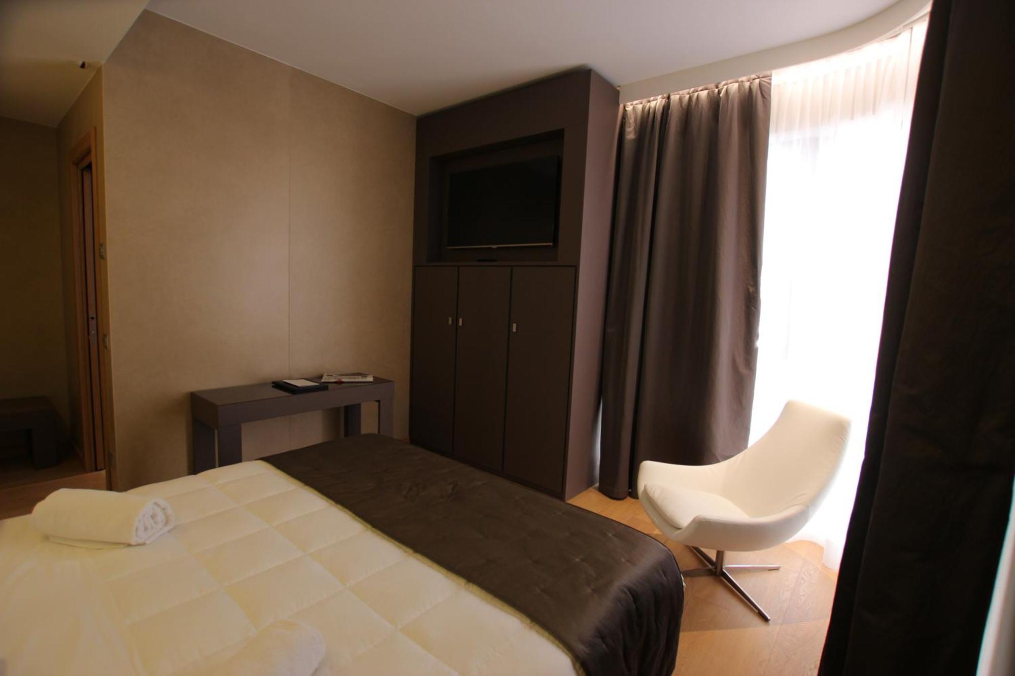 Mokinba Hotels Baviera Milano Camera foto
