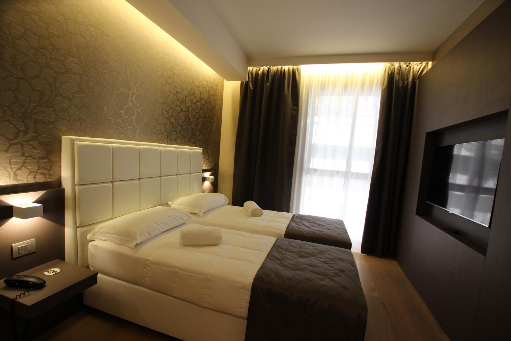 Mokinba Hotels Baviera Milano Camera foto