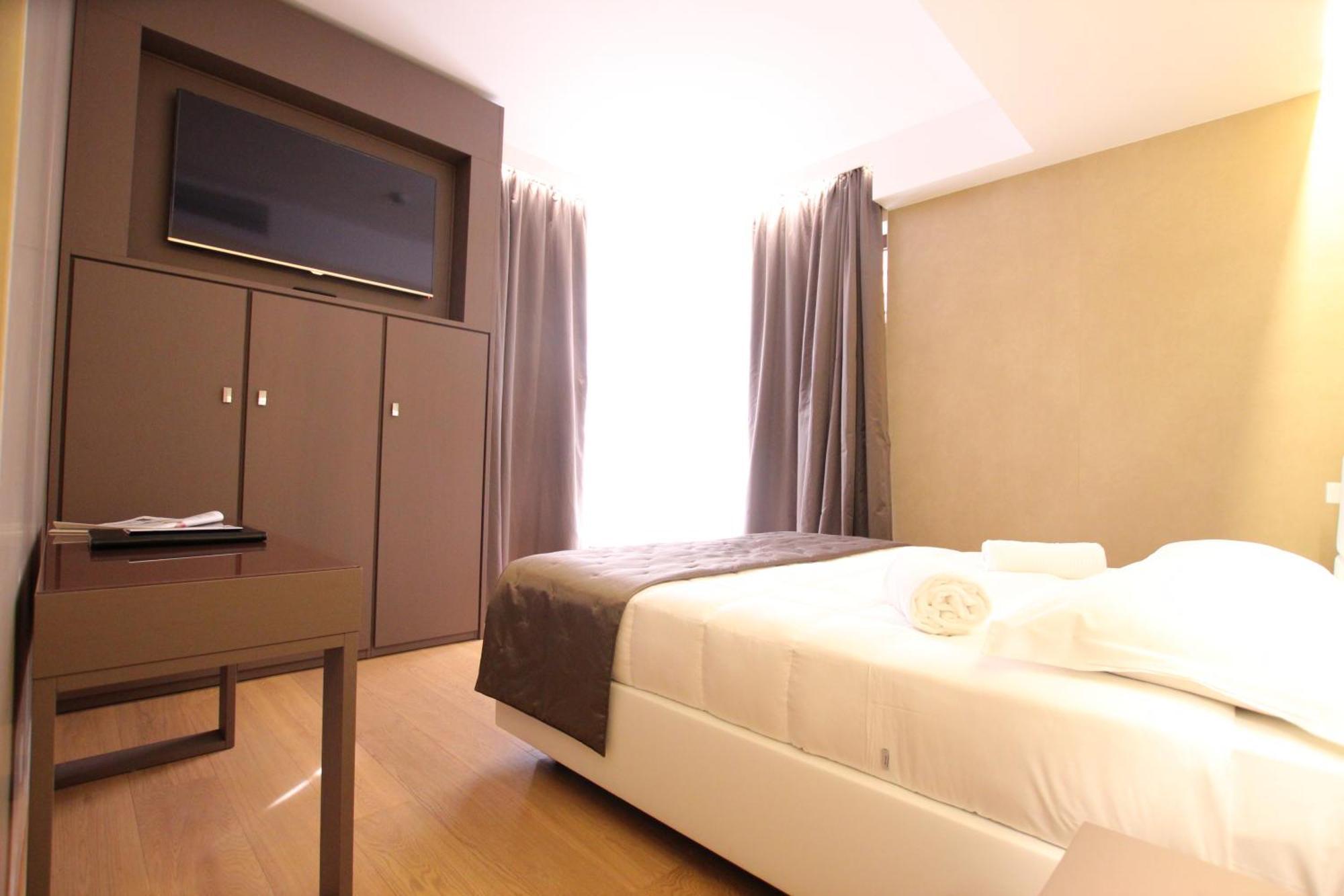 Mokinba Hotels Baviera Milano Camera foto