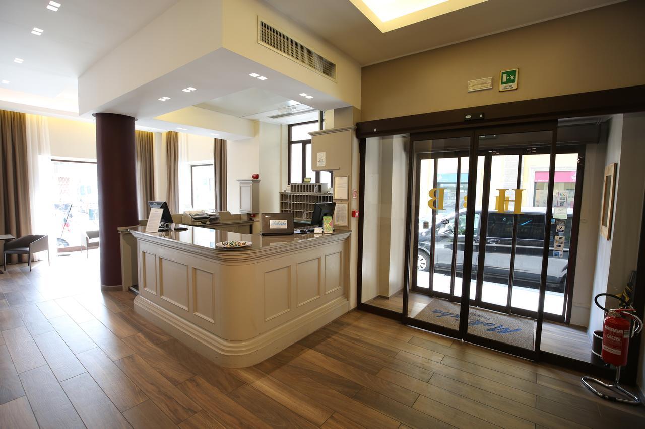 Mokinba Hotels Baviera Milano Esterno foto