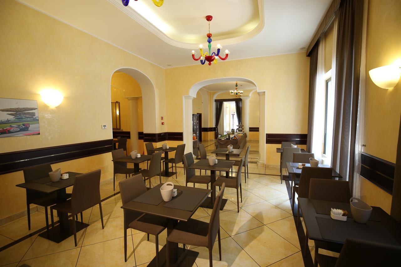 Mokinba Hotels Baviera Milano Esterno foto