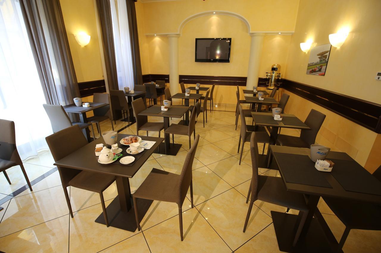 Mokinba Hotels Baviera Milano Esterno foto
